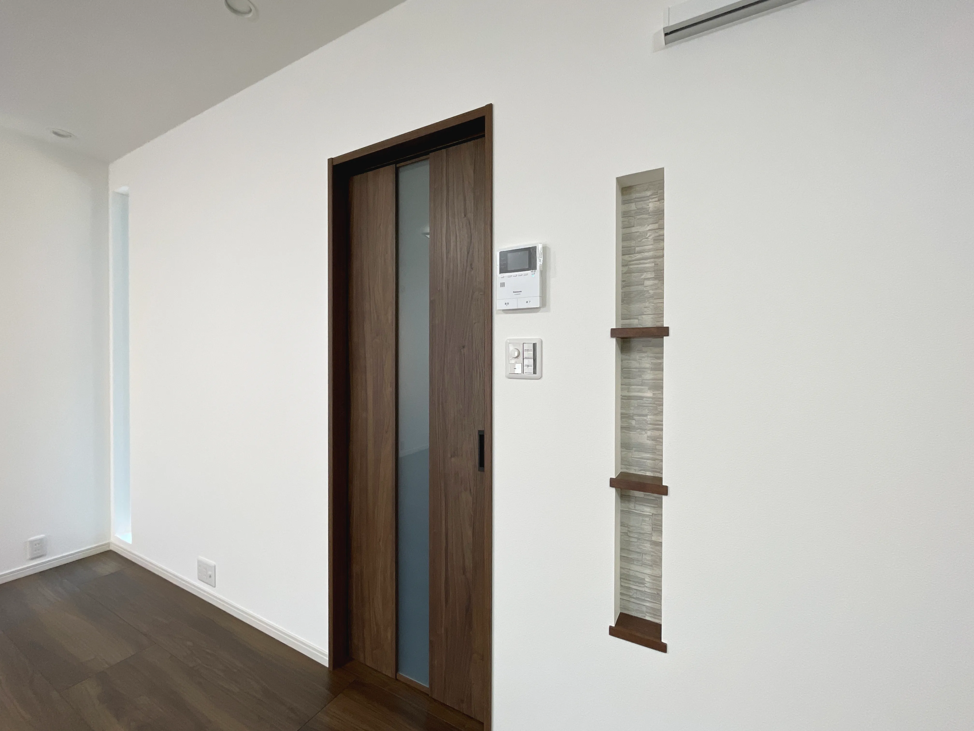 アクセントクロスを採り入れたニッチ