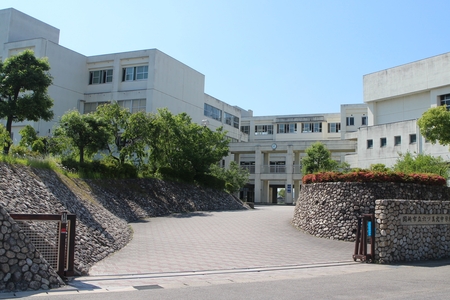 安城市里町　東山中学校